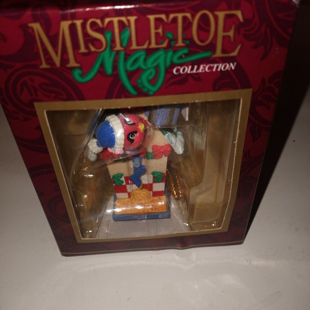 Mistletoe Magic Collections Christmas Ornaments Bird/Birdhouse
